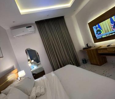 Ofin Hotel | Bricks Residence