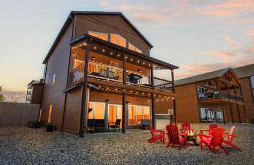 Kimberling City Casa | Bridge View Boat House at Table Rock Lake
