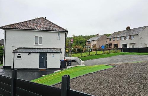Whitehaven Casa | Bridgepay Modern 4 bedroom House in Cumbria - Whitehaven - Free Parking
