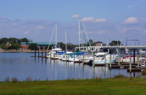 New Bern Hotel | BridgePointe Hotel & Marina