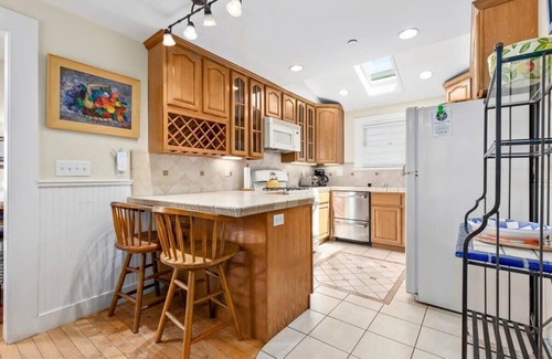 Capitola Casa | Bridgeport Bungalow on the River