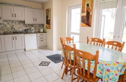 Kerrykeel Cabaña | BRIDGETOWN COTTAGE, pet friendly in Kerrykeel, County Donegal