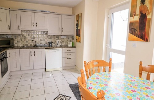 Kerrykeel Cabaña | BRIDGETOWN COTTAGE, pet friendly in Kerrykeel, County Donegal