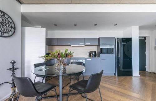Century City Apartamento | Bridgewater Paradise