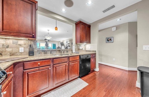 Westlake Corner Condominio | Bridgewater Pointe