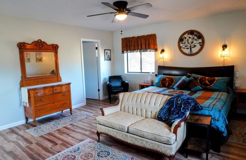Williamson Otro | Bridle Path Ranch | Newly Remodeled Equestrian Retreat w/Barn Arena & Hot Walker