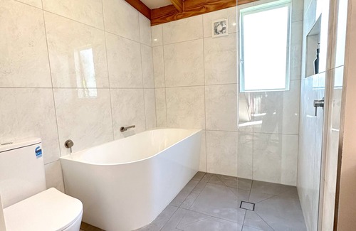 Newborough Cabaña | Brigadoon Cottages - Loft Cottage
