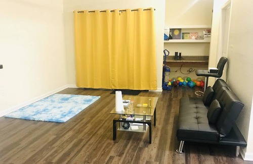 Bal Bay Casa | Bright 1bedroom — very convenient location!