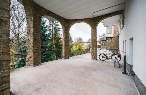 Limpertsberg Apartamento | Bright 1BR Apt in Limpertsberg with WiFi & Kitchen