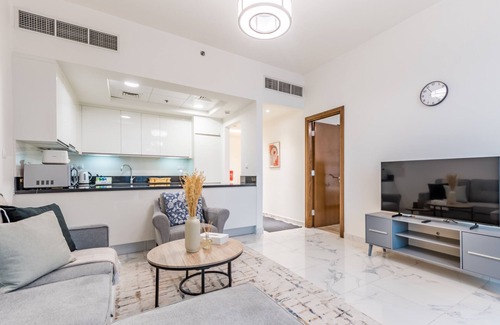 Business Bay Apartamento | Bright 1BR in Noura Tower, Al Habtoor City, Business Bay
