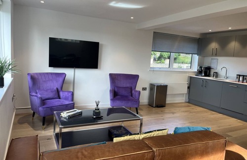 Bath Apartamento | Bright 2 Bed/2 Bath Apartment w/Terrace & Parking
