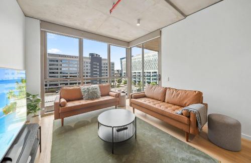 Phillip Apartamento | Bright 2-Bed Apartment with Gym BBQ & Pool Access
