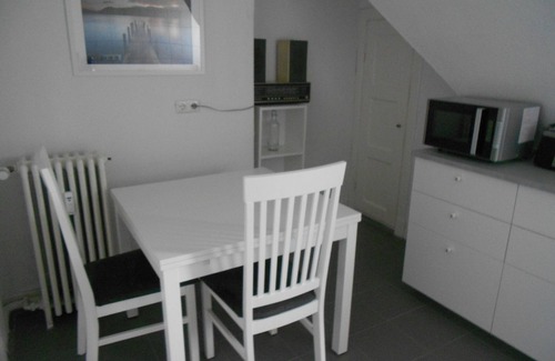 Gaarden-Sud - Kronsburg Apartamento | Luminoso apartamento de 2 dormitorios con vistas al bosque.