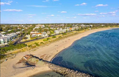 Hampton Apartamento | Bright 2B Coastal Getaway Steps From Beach