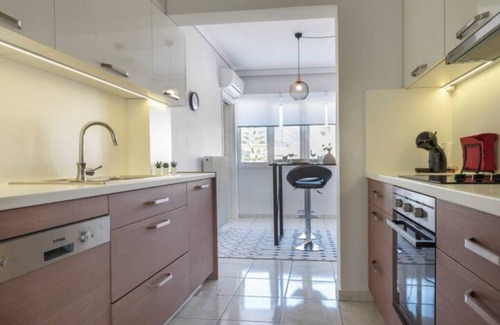 Glyfada Apartamento | Bright 3bdr Apt with Roofgarden, Jacuzzi