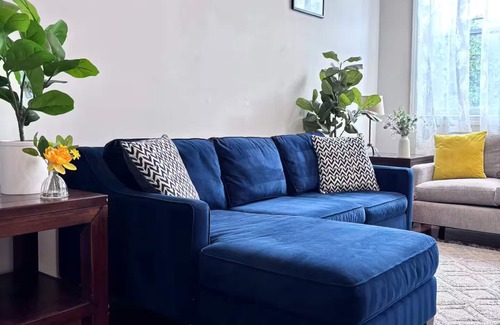 Brewerytown Apartamento | Bright 3BR Apartment near Art Museum