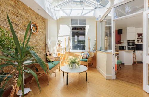Brockley Apartamento | Bright 3BR House with Garden