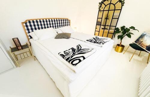 Molnlycke Casa | Bright 4BR Hilltop Villa Close to Gothenburg City
