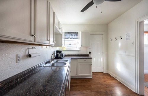 Erie Casa | Bright 4BR w King Beds - Close to everything Erie!