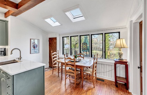 Winston - Salem Cabaña | Bright & Airy 1910 Cottage with 2 King Master Suites! Updated! Close to campus!