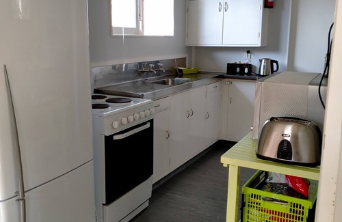 Waikanae Casa | Impoluto retro Bach. Wifi.