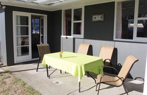 Waikanae Casa | Impoluto retro Bach. Wifi.