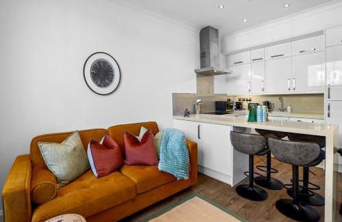 Abingdon Apartamento | Bright & Airy Flat with Stunning Rooftop Views