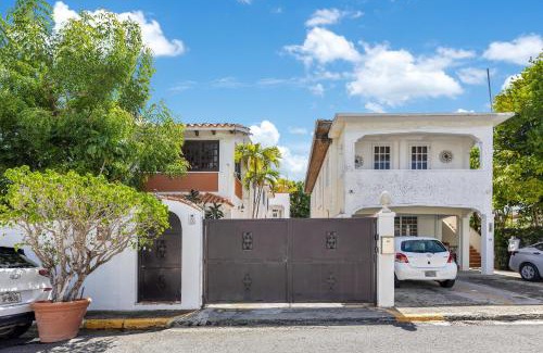 Parque Casa | Bright & airy Spanish villa steps to sand GEN AC - Main House
