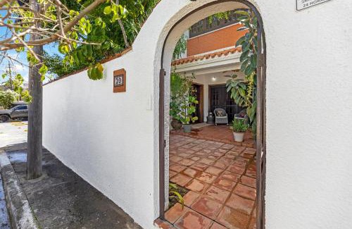 Parque Casa | Bright & airy Spanish villa steps to sand GEN AC - Main House
