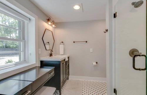 Franklin Casa | Bright and Airy Historic Franklin Quadplex