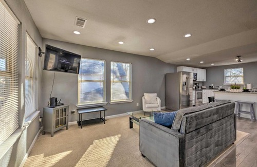 Fort Worth Casa | Bright and Airy Home with Yard in Dtwn Fort Worth