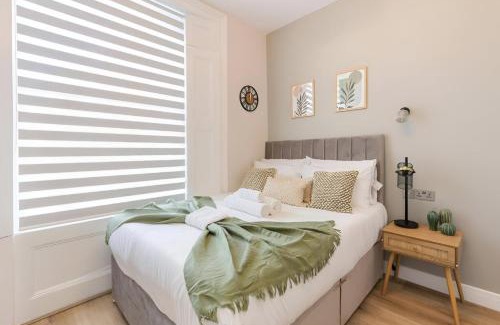 Dalston Apartamento | Bright and Airy Studio with Minimalist Charm