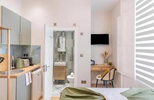 Dalston Apartamento | Bright and Airy Studio with Minimalist Charm