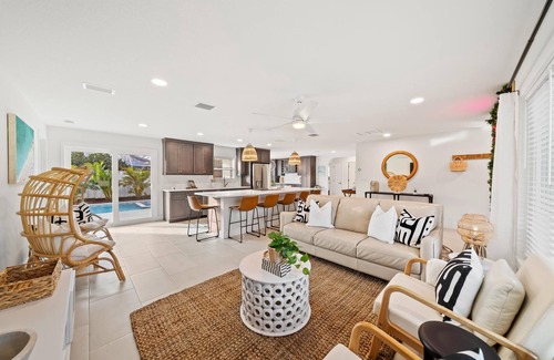 Venetian Way Casa | Bright and Beachy Pool Home
