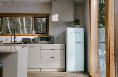 Central Kootenay Cabina | Bright and beautiful newly renovated cabin.