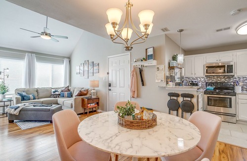 Fort Worth Condominio | Bright and beautifully updated loft condo-GREAT Amenities-30 night min!