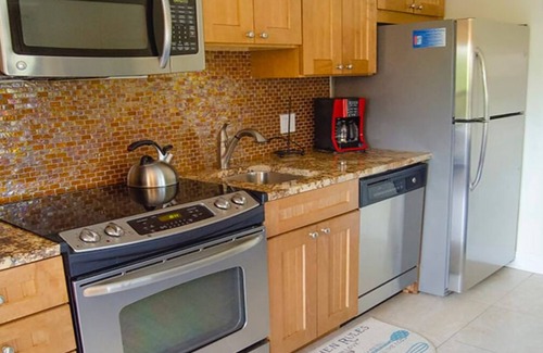 Sanibel Condominio | Bright and Breezy Poolside Escape on Sanibel Island - Signal Inn 02