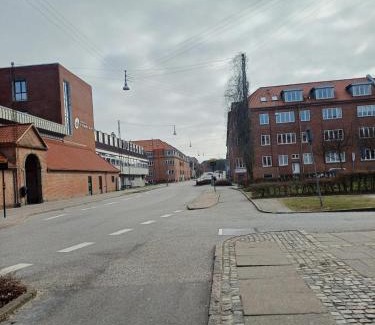 Aalborg Apartamento | Bright and central city apartment near Aalborg Business School