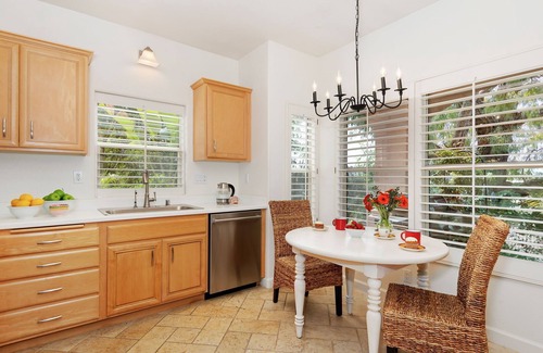 Santa Barbara Condominio | Bright and Charming Condo with Beautiful Terrace