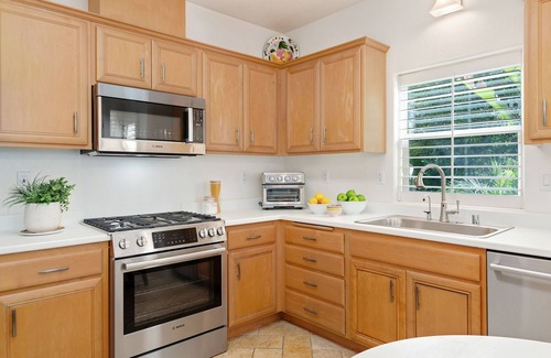 Santa Barbara Condominio | Bright and Charming Condo with Beautiful Terrace