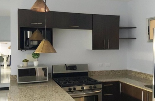 Guacima Apartamento | Bright and Colorful three bedroom apartment, ideal for remote work