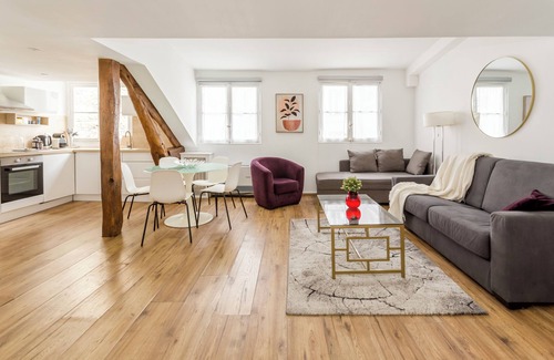 Faubourg-du-Roule Apartamento | Bright and cozy Champs Elysées rue d'Artois.