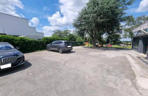 Berg Casa | Bright and cozy room close to airport Grenier