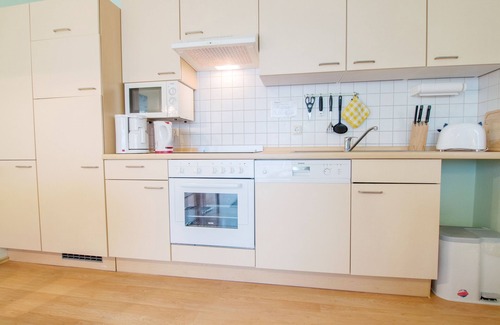 Zingst Apartamento | Bright and friendly furnished apartment in a central and quiet location!