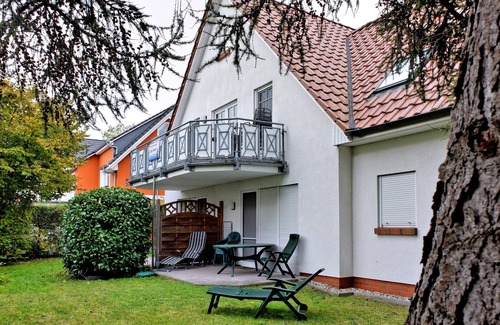 Zingst Apartamento | Bright and friendly furnished apartment in a central and quiet location!