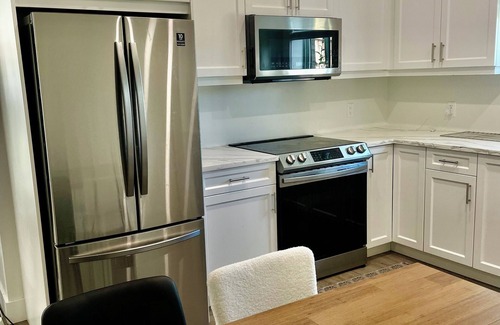 Port Elgin Casa | Bright and high basement. 2BR 1 Bathroom