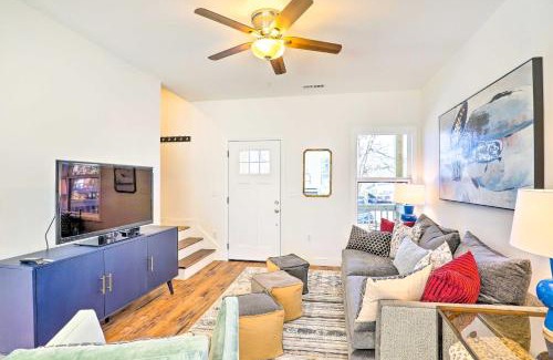 Oakley Casa | Bright and Inviting Home by Biltmore Village with Deck
