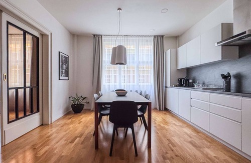 Josefov Apartamento | Bright and Modern 3-Bedroom Apartment in Old Town