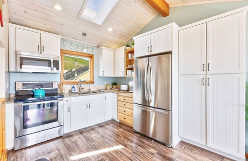 Dillon Beach Casa | Bright and modern - Water views - Close to beach
