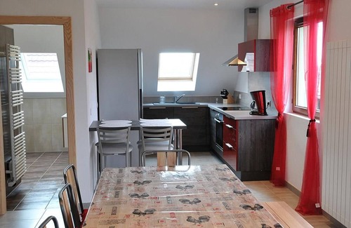 Houssen Cabaña | Casa rural luminosa y tranquila con terraza, barbacoa y aparcamiento a 5 km de Colmar
